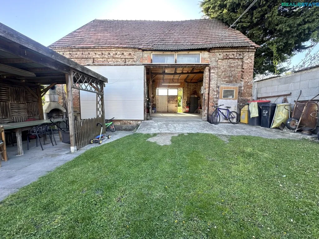 Idyllisches Einfamilienhaus mit Werkstatt/ Garage! - Ansicht 2