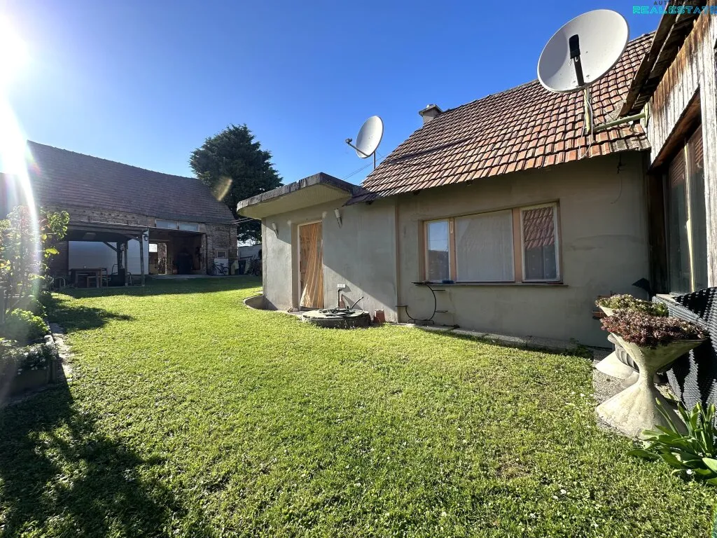 Idyllisches Einfamilienhaus mit Werkstatt/ Garage! - Ansicht 3
