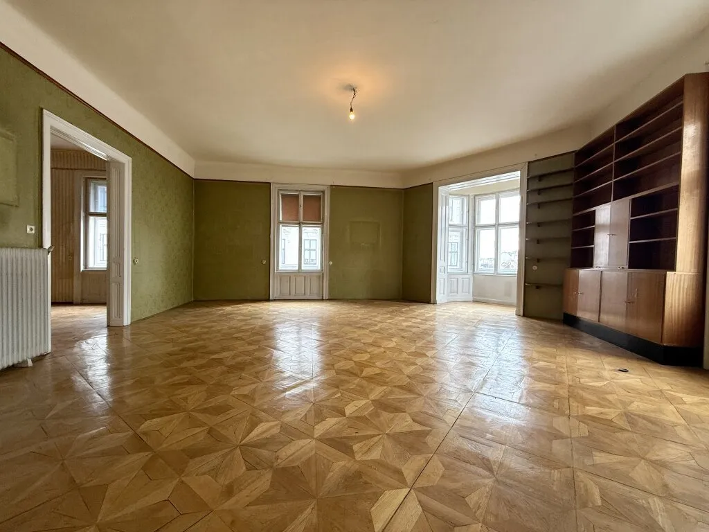 Exklusives Altbaujuwel mit 170 m² im dritten Liftstock - historischer Charme trifft auf individuelles Gestaltungspotenzial - Ansicht 3
