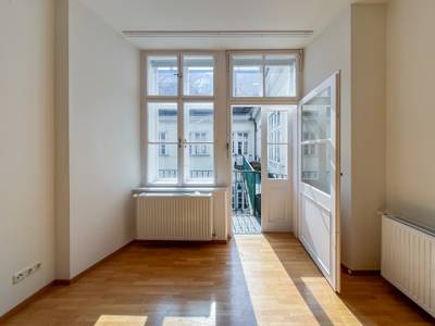 Wohnen im Palais: Moderne, hochwertige 3-Zimmer-Wohnung mit Freifläche - zu mieten in 1010 Wien