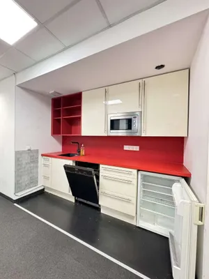 Gewerbeimmobilie mieten in Wien – 2 055 m², € 15.710 – Bild 26 von 33