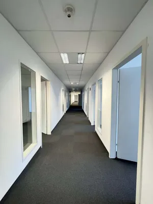 Gewerbeimmobilie mieten in Wien – 2 055 m², € 15.710 – Bild 29 von 33