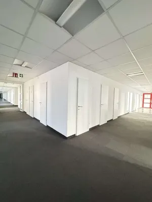 Gewerbeimmobilie mieten in Wien – 2 055 m², € 15.710 – Bild 11 von 33