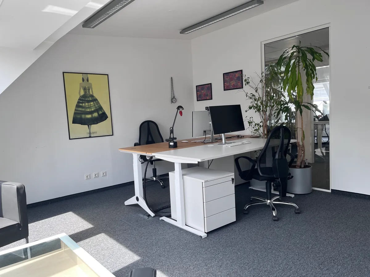 PR-Agentur vermietet Extra-Raum mit 2-3 Arbeitsplätzen - Ansicht 2