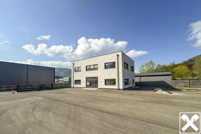 1-Zimmer-Gewerbeimmobilie mieten in Vöcklabruck – € 2.025 – Bild 1 von 9