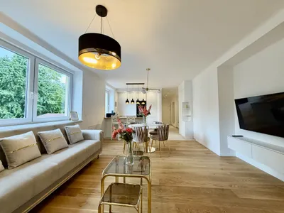 ++ Vollmöbliert ++ 4-Zimmer mit Grünblick ++