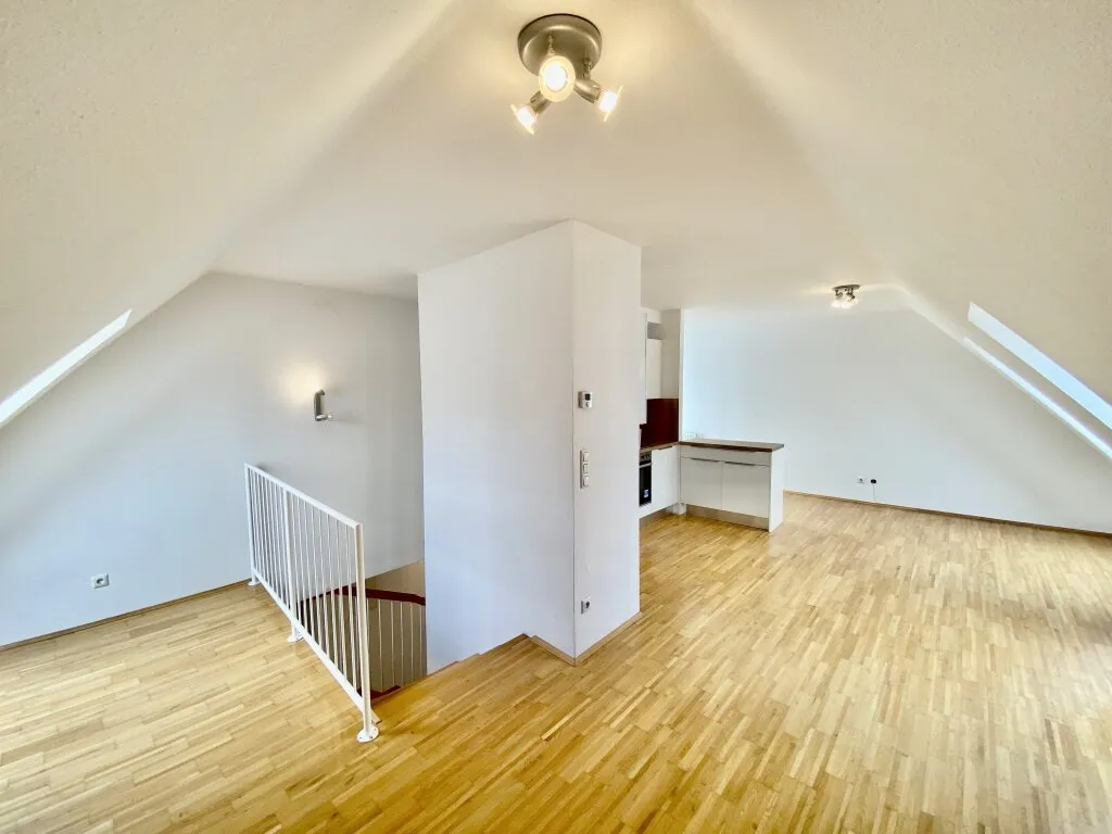 TOP-Angebot! 3-Zimmer-Maisonettewohnung mit Blick über die Dächer Wiens! - Поглед 2