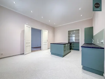 Erstbezug: Klimatisierte Traumwohnung mit Parkblick in Bestlage nahe Belvedere! Pool, Gym & Sauna im Haus! – Bild 3