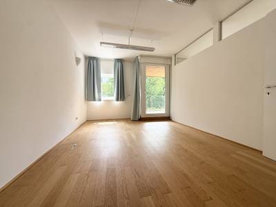 helle 2-Zi-Wohnung mit Loggia/Balkon & Garage in 1130 Wien zu Mieten – Bild 2
