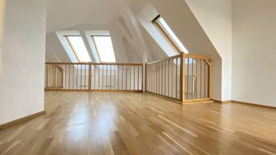 Exklusive Dachgeschoßwohnung in 1090 Wien - 131m² mit Terrasse und Garage!