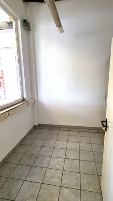 Gewerbeimmobilie mieten in Gmunden – 330 m², € 2.000 – Bild 18 von 20