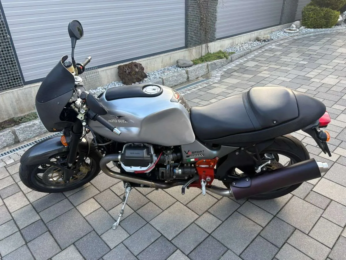 Moto Guzzi V11