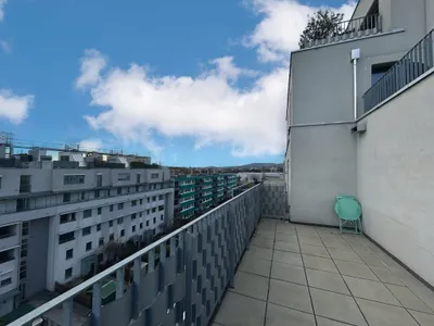 Provisionsfreie + teilmöbliert + Garagenabstellplatz: stilvolle Terrassenwohnung mit Fernblick in attraktiver Wohnlage! – Bild 3