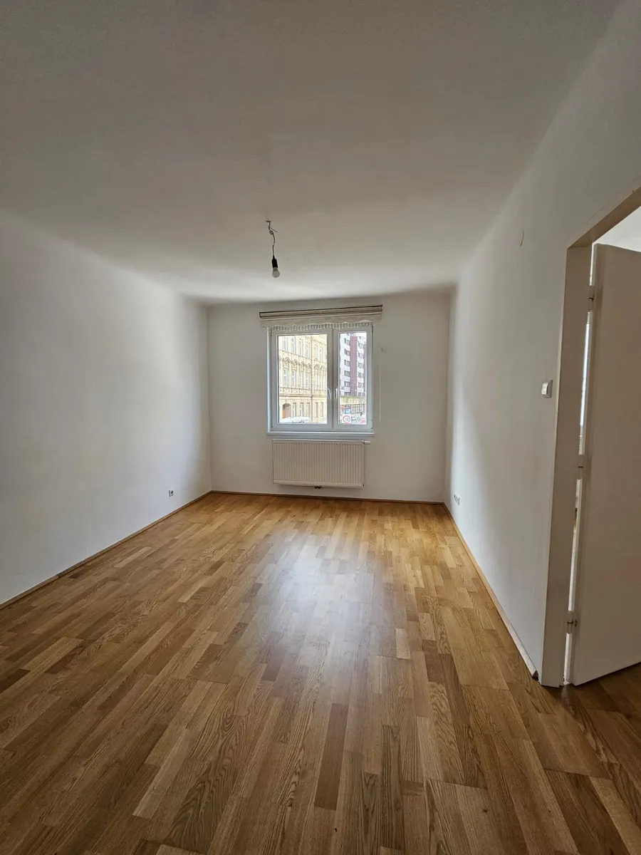 Schöne 2,5-Zimmer-Wohnung sofort verfügbar – pohled 3