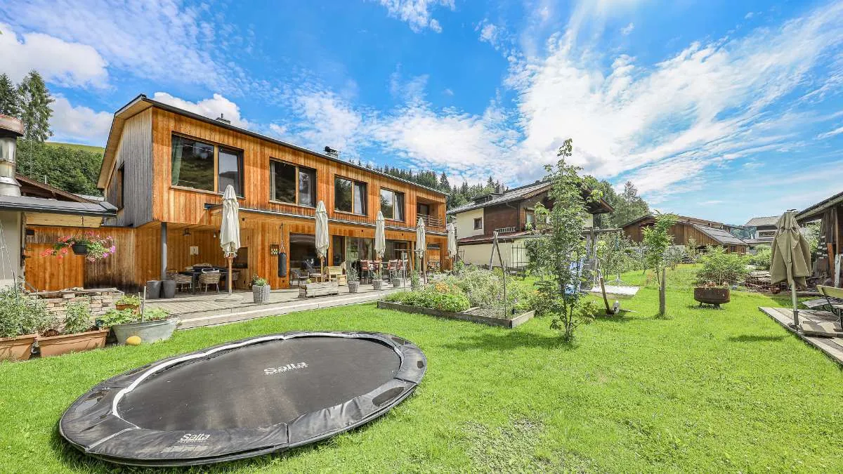 Modernes & exklusives Einfamilienhaus in zentraler Lage - View 3