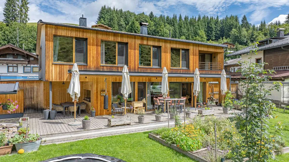 Modernes & exklusives Einfamilienhaus in zentraler Lage - View 2