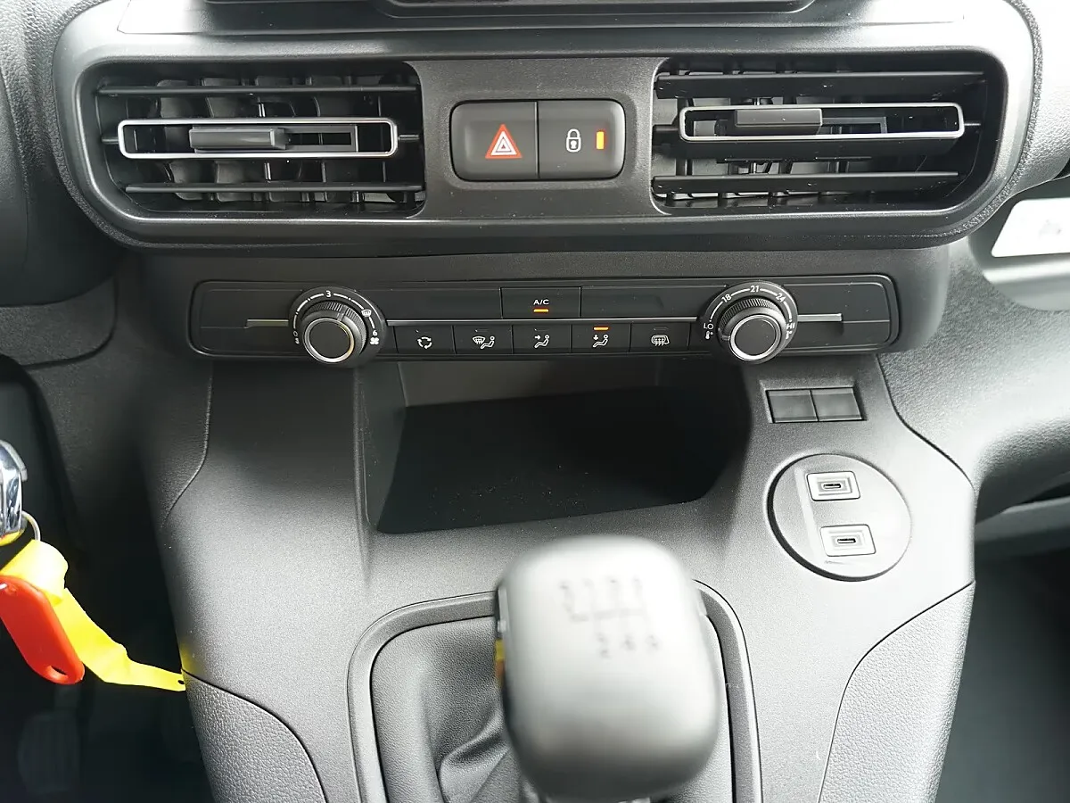 Fiat Doblò DOBLO DOKA L2 BLUEHDI 100 Netto €20.900,- Transporter / Kastenwagen – Bild 11