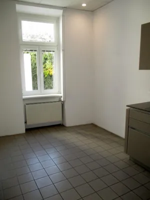 9-Zimmer-Gewerbeimmobilie mieten in Wien – 252 m², € 2.083 – Bild 6 von 10