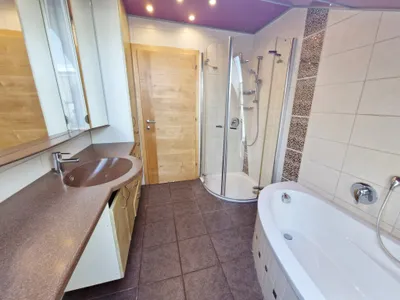 8-Zimmer-Haus kaufen in Klagenfurt Land – 270 m², € 680.000 – Bild 23 von 52