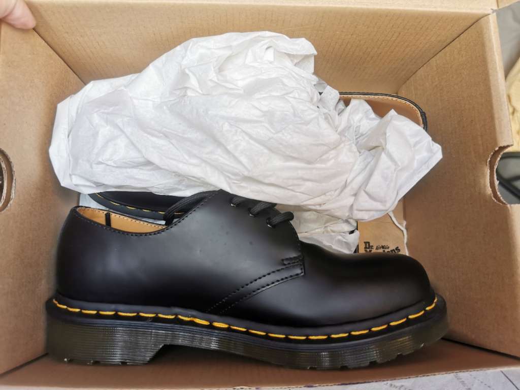 Dr martens store 4061 black