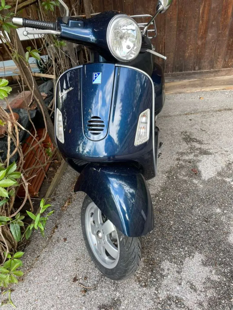 Vespa GTS