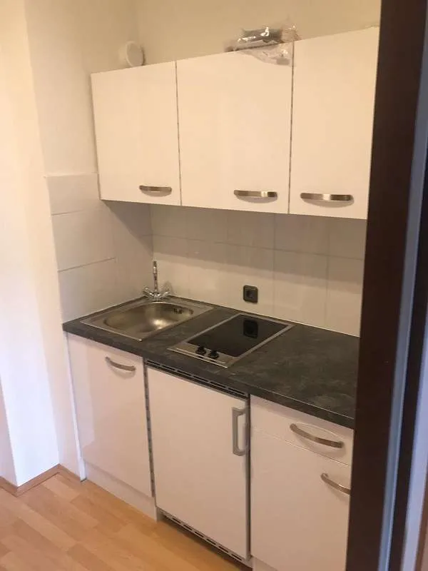 Uni Wohnung !!! - Ansicht 3