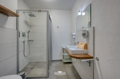 Gewerbeimmobilie kaufen in Vöcklabruck – 1 480 m² – Bild 45 von 54