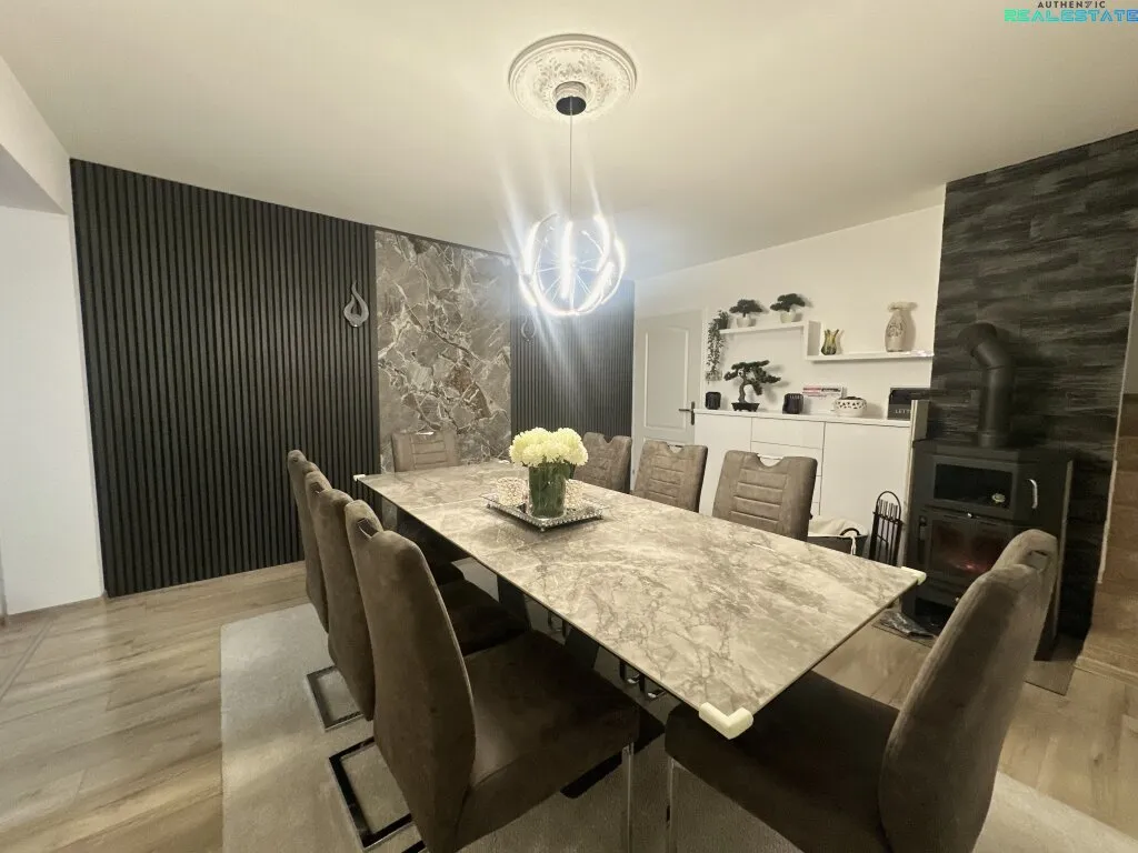 Modern saniertes Reihenhaus mit Garten & Photovoltaikanlage - nahe Wien - energiesparend – pohled 2