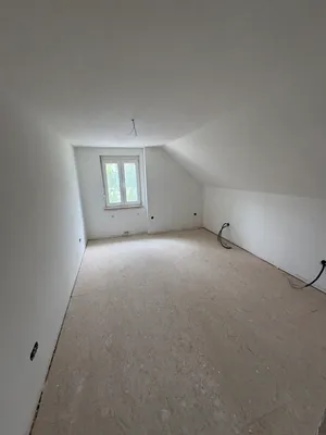 4-Zimmer-Haus mieten in Bruck-Mürzzuschlag – 140 m², € 1.100 – Bild 2 von 10
