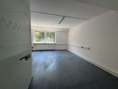 7-Zimmer-Gewerbeimmobilie mieten in Graz – 187 m², € 10 – Bild 9 von 12