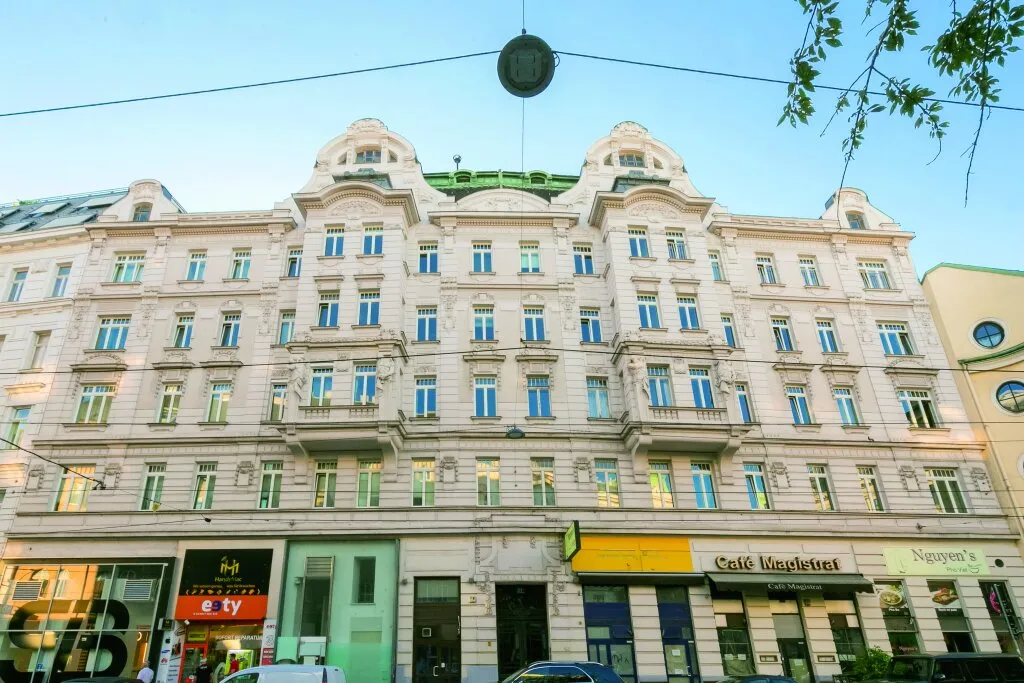 TABORSTRASSE | ALTBAUWOHNUNG MIT 4 ZIMMER, SEPARATER WOHNKÜCHE UND BALKON | UNBEFRISTETE VERMIETUNG, Wien