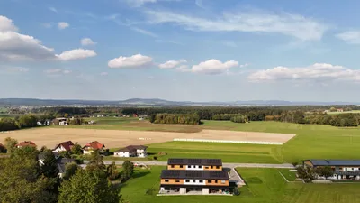 5-Zimmer-Haus mieten in Vöcklabruck – 138 m², € 1.700 – Bild 3 von 15