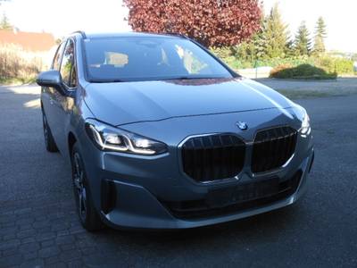 BMW 2er-Reihe 218d Active Tourer Aut. * AHK - Leder *