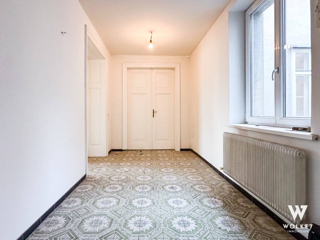 UNBEFRISTET: Zentrale Dachgeschoss-Wohnung in 1030 Wien | 4 Zimmer | Loftcharakter | Renovierungsbedarf | 1 Gehminute Wien Mitte Landstraße - Ansicht 2