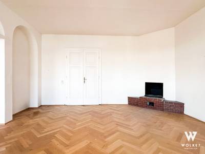 UNBEFRISTET: Zentrale Dachgeschoss-Wohnung in 1030 Wien | 4 Zimmer | Loftcharakter | Renovierungsbedarf | 1 Gehminute Wien Mitte Landstraße – Bild 3