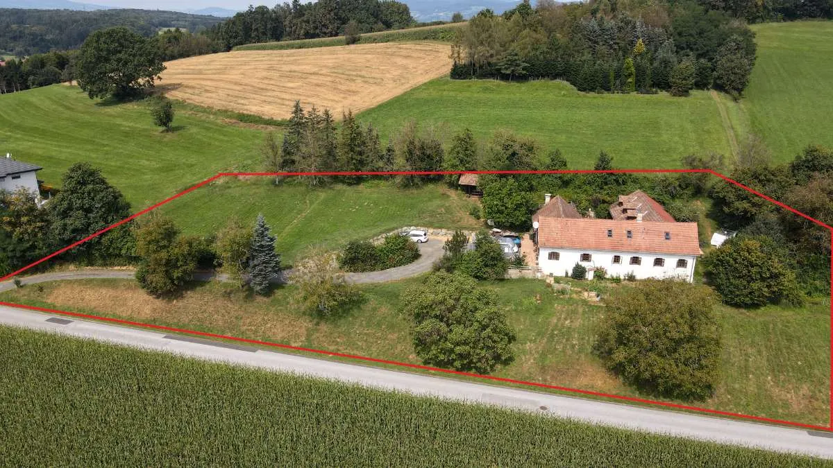 Liebevoll sanierter Dreikanthof mit großem Grundstück in idyllischer Ruhelage - Ansicht 3