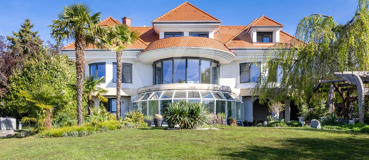 Exklusives Anwesen in absoluter Bestlage - Architekturvilla im nördlichen Burgenland – pohled 2