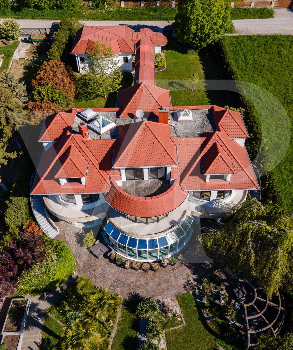 Exklusives Anwesen in absoluter Bestlage - Architekturvilla im nördlichen Burgenland – pohled 3