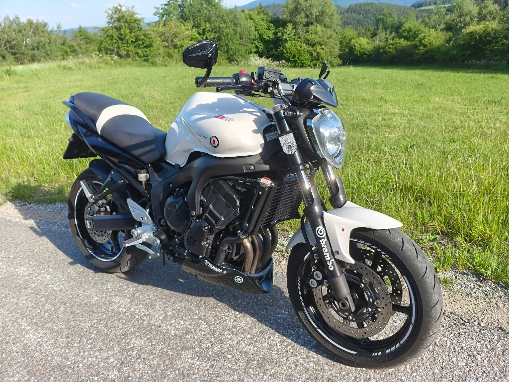 Yamaha FZ