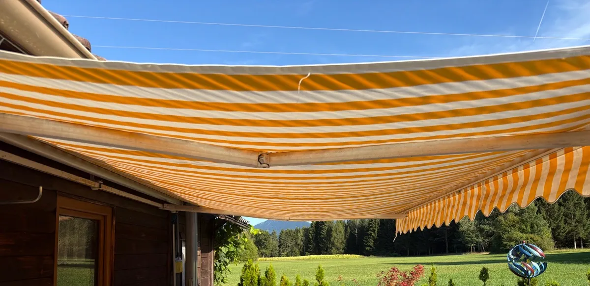 velux hitzeschutz markise gpu Hitzeschutz-Markisen, manuell mit Haltekrallen Color:Snow White (Photochromic) Onderdelen SKS Schutzblech Bluemels Basic