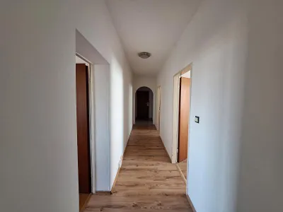 2-Zimmer-Wohnung kaufen in Wels – 80 m², € 165.000 – Bild 3 von 9