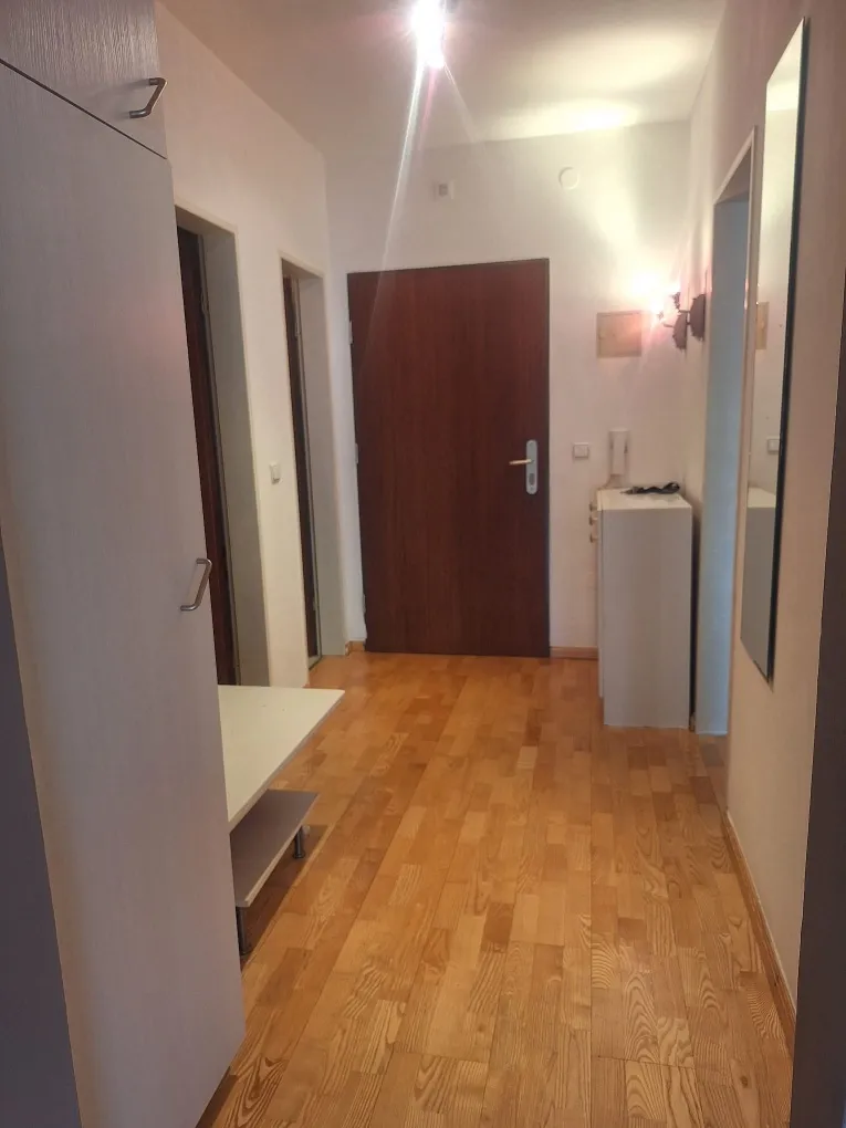 2-Zimmer Wohnung mit Loggia & geschlossener Garagenbox - Provisionsfrei - Ansicht 2