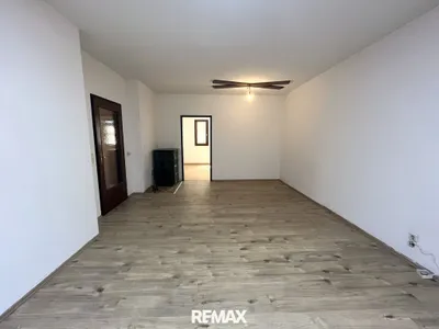 2-Zimmer-Wohnung kaufen in Horn – 62,85 m², € 79.000 – Bild 2 von 9
