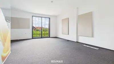 5-Zimmer-Gewerbeimmobilie mieten in Linz Land – 184 m², € 3.275 – Bild 7 von 8