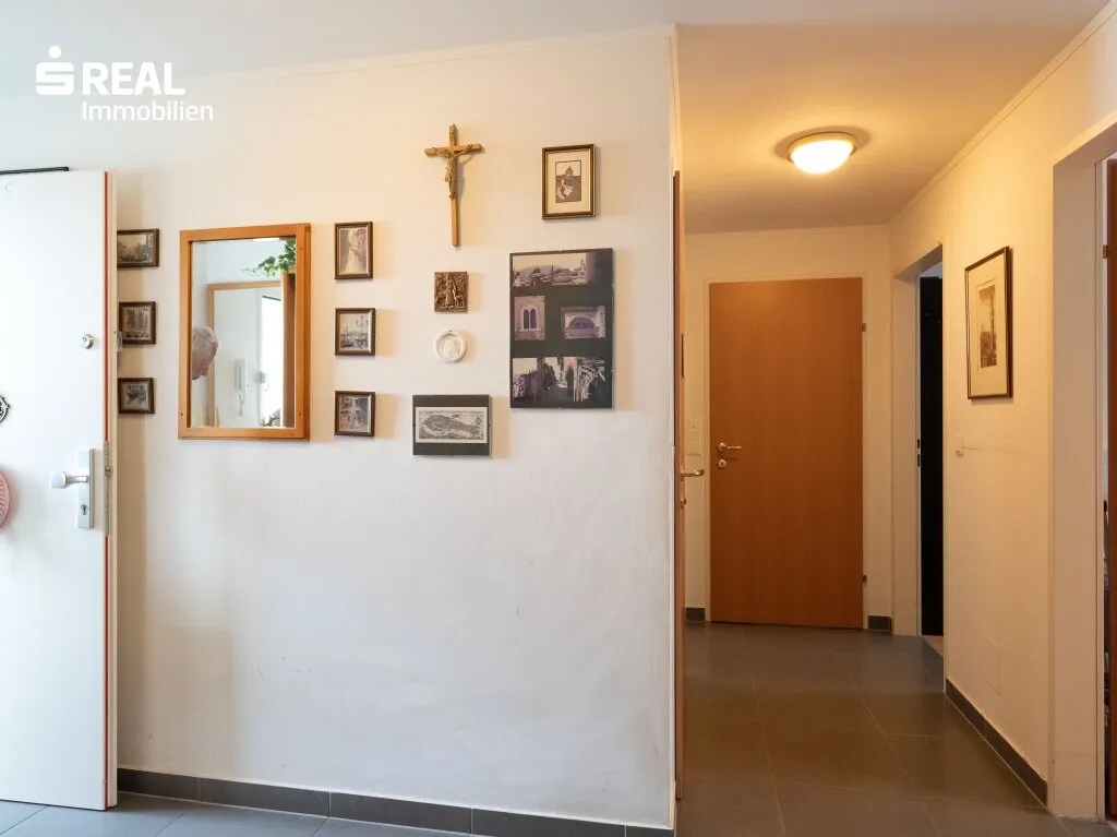 Ruhige Südlage im Innenhof - 70,79m² mit Wohnküche und 2 Zimmer, Bad, WC, Abstellraum, 7,78m² Balkon und Parkplatz! - Ansicht 3