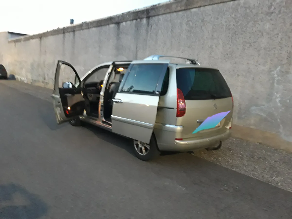 Peugeot 807