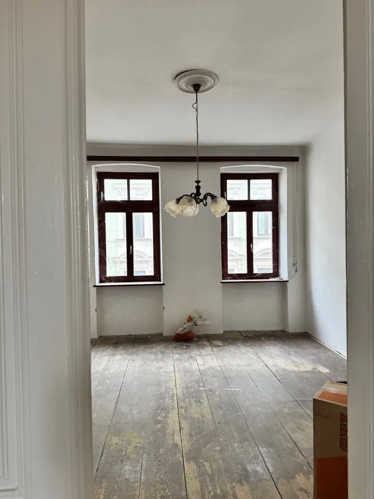 Charmante Wohnung in 1170 Wien - sanierungsbedürftig, 69m², baubewilligter Balkon, viel Potenzial, Nahe Yppenplatz! - Ansicht 3