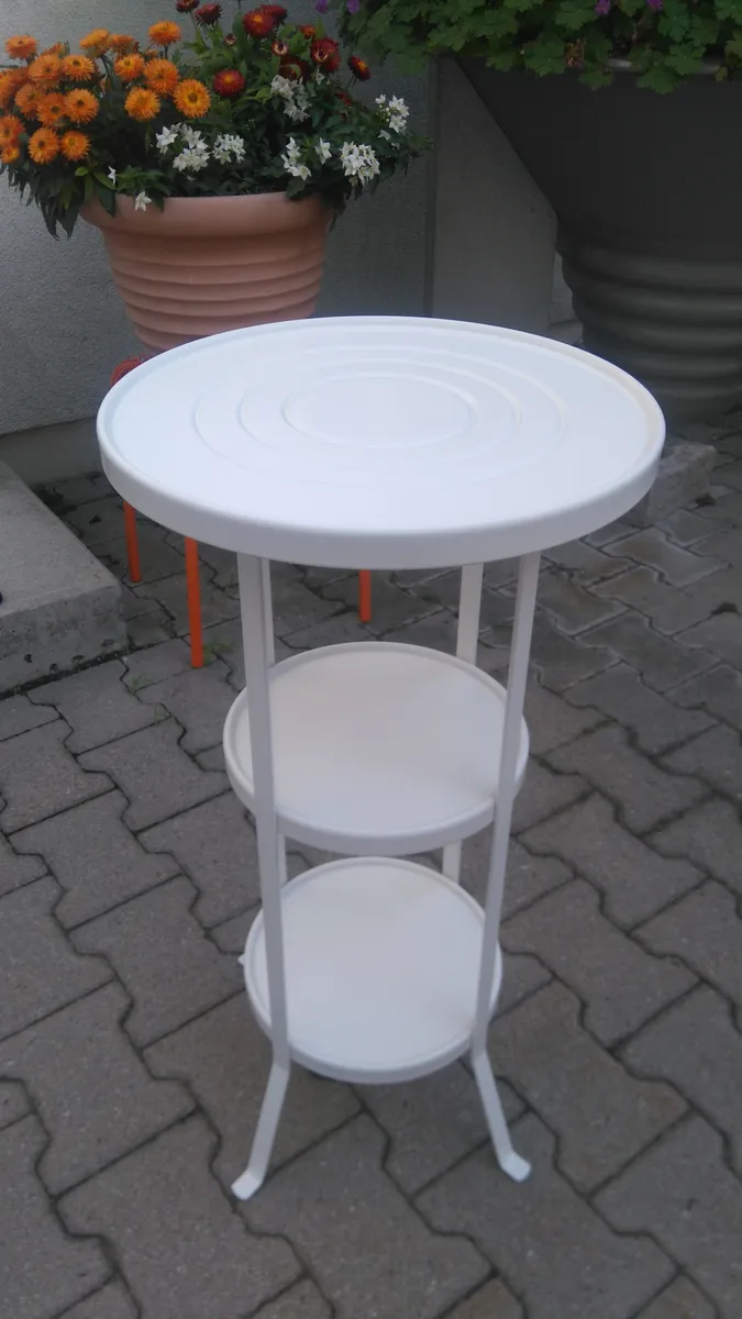 IKEA-Gartentisch/ Blumentisch weiß, Metall, 3 Etagen, € 13,- (1100 Wien)