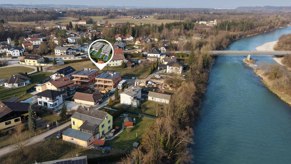 ***PROVISIONSFREI*** Schlüsselfertige Luxus-Doppelhaushälfte mit Pool, Panorama-Glasfronten und traumhafter Nähe zur Traun - Haus 4 - Widok 3