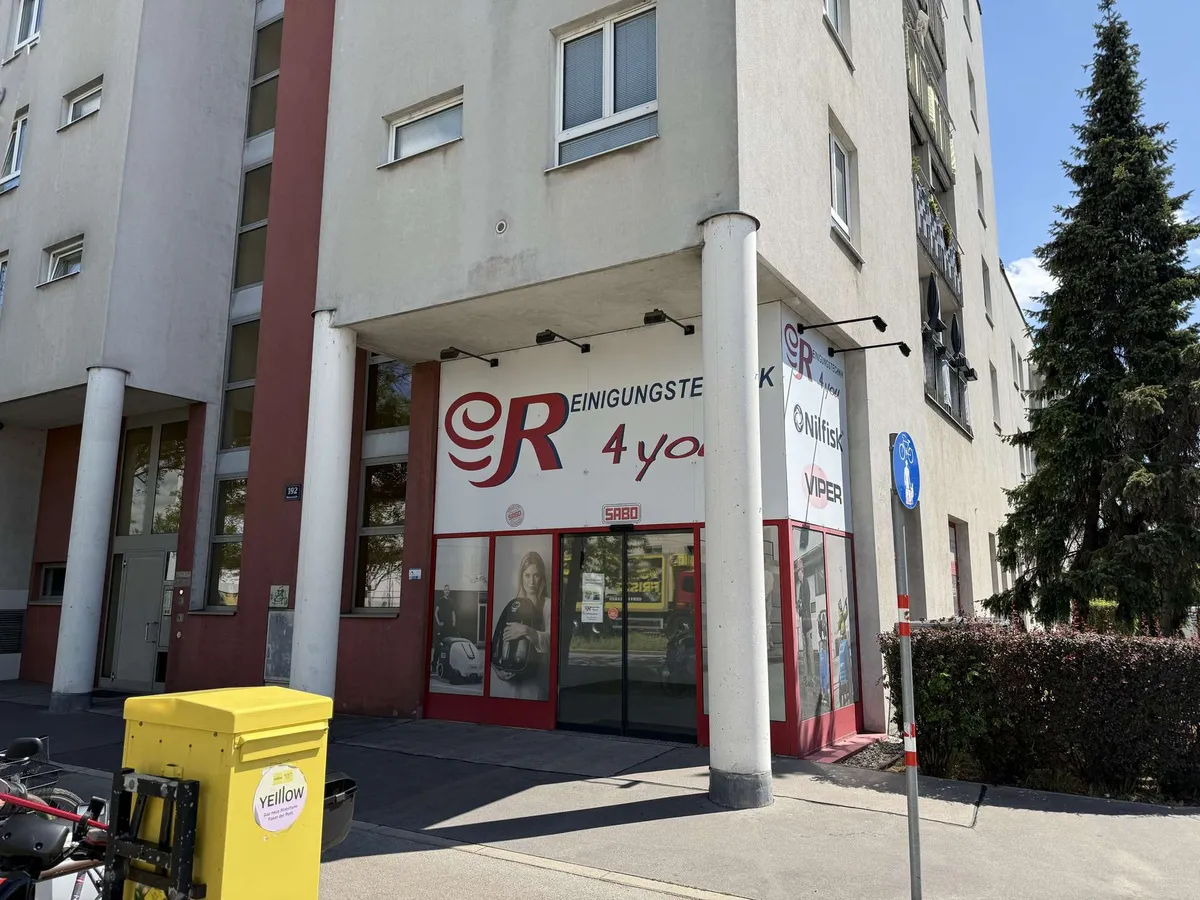 große Geschäftsfläche an der Brünner Straße - View 2